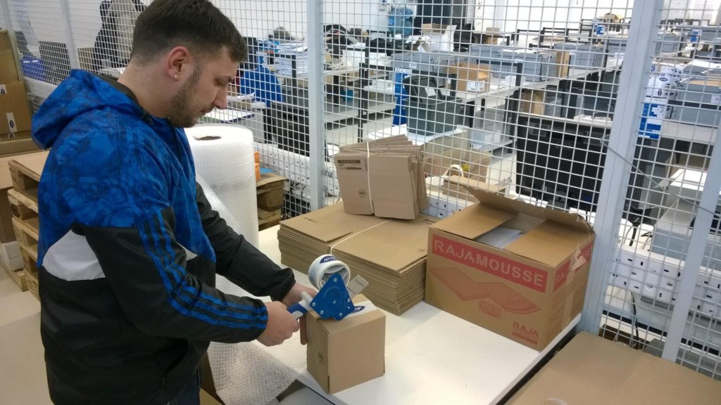 Imballaggi Rajapack nel magazzino Ottica Avanzi