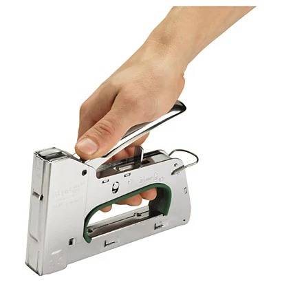 Grapadora-clavadora mecánica Rapid para envíos de paquetes grandes y pesados
