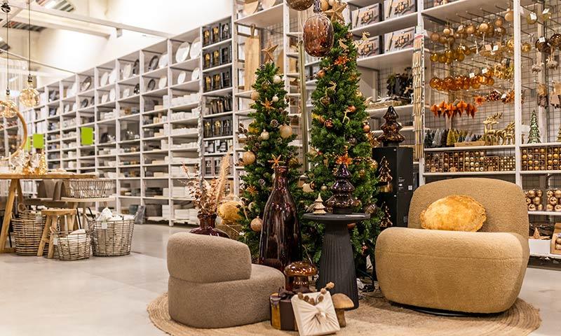 Décoration de magasins avec des articles de Noël
