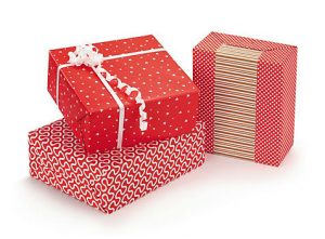 Papel de regalo blanco y rojo para San Valentín